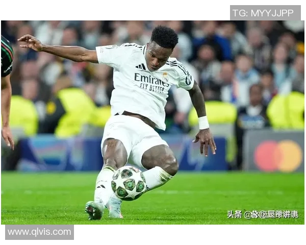 皇马与瓦伦西亚激战正酣实况回顾与精彩瞬间分析