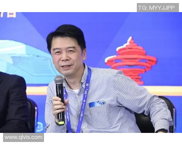 钟诚:在时代变革中探索创新之路与个人成长的故事 钟诚:在时代变革中探索创新之路与个人成长的故事