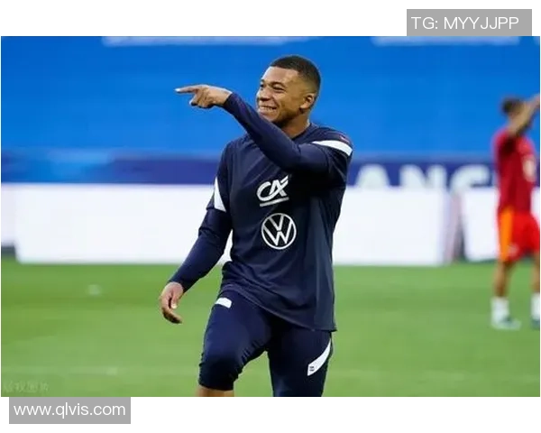 都灵与帕尔马激战正酣比分悬念引发球迷热议