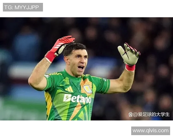 马丁内斯:从足球场上的明星到生活中的传奇人物之路探索 马丁内斯:从足球场上的明星到生活中的传奇人物之路探索