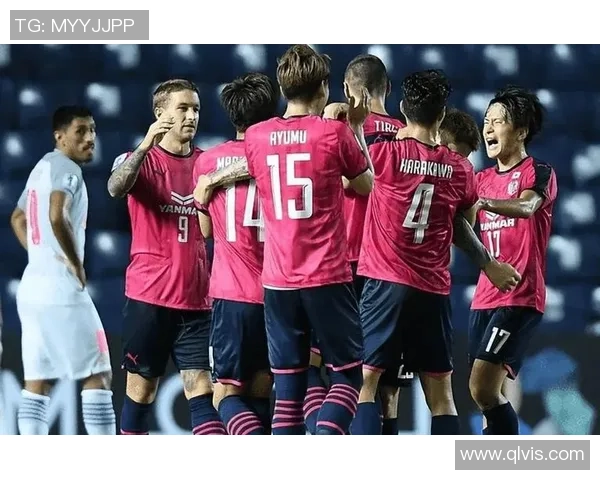 东京绿茵迎战爱媛FCC全力争胜展现足球魅力与激情