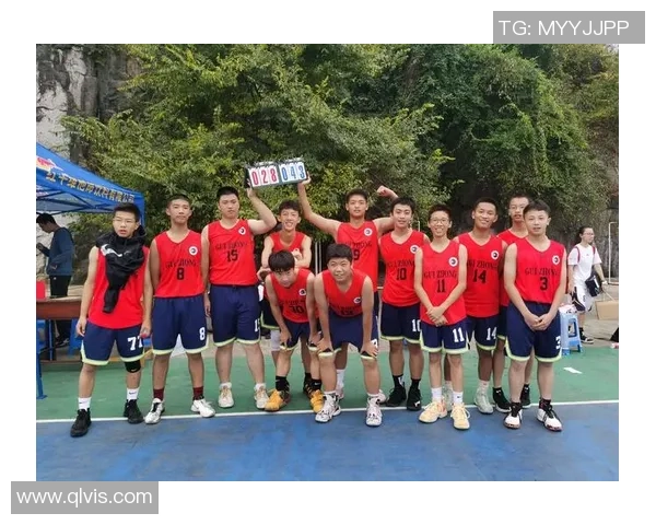 重庆篮球队荣登篮球团队协作排行榜第三名展现出色团队精神与默契配合